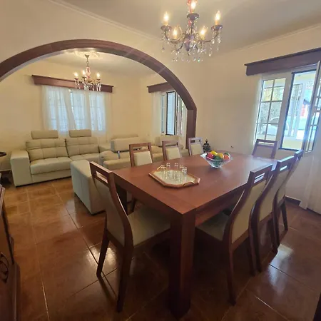 Pedro, Big House * Calheta (Madeira)