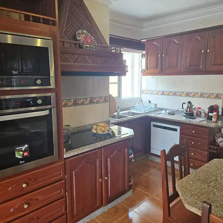 Feriehus Pedro, Big House Calheta (Madeira)