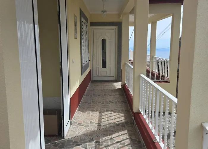 Pedro, Big House * Calheta (Madeira)